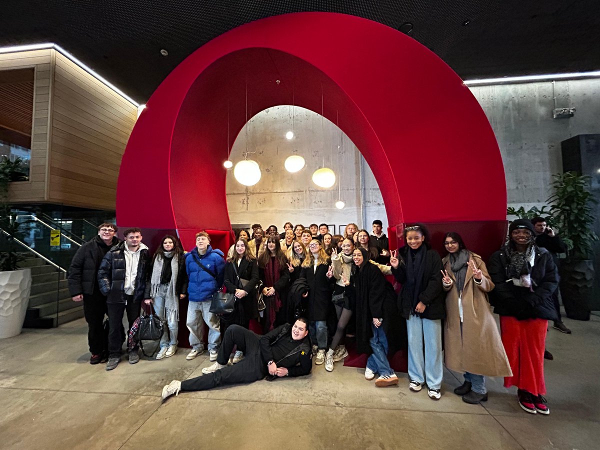clermont_sb's tweet image. ✈🍀 Clap de fin d’une immersion au cœur de la capitale européenne du digital pour nos étudiants en 1e année de Bachelor Digital Marketing &amp;amp; E-Commerce Management en #DigitalWeek ! Retour en images ⤵