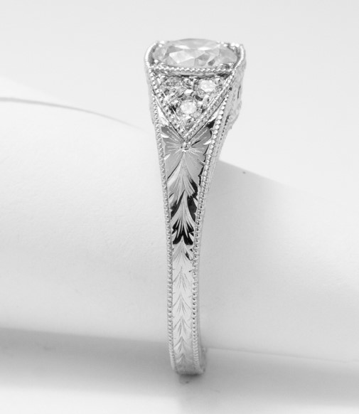 Here’s a personalized ring created just for you. Should you be interested in hand engraving, we offer that service! It truly enhances the ring’s beauty.
#rings #gold #finejewelry #diamonds #silver #gemstones #bling #engagementring