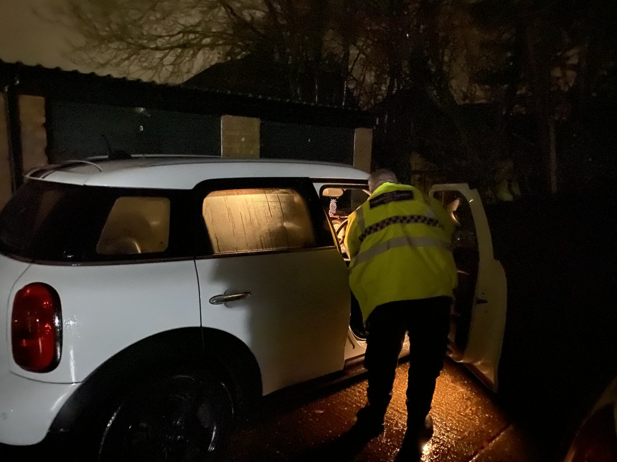 TVP_Bucks's tweet image. PCSO 👮🏻 Churchward &amp;amp; PCSO 👮🏻‍♀️Hinkley-Ging were on #hi-vis #ASB patrols yesterday. This was at the location of #HolmerGreen. They came across a stationary vehicle with the occupants smoking cannabis. #NHPT Officers 👮🏻‍♀️ 👮🏻‍♀️ were called #CommunityResolution issued. 
#ASBWeekOfAction