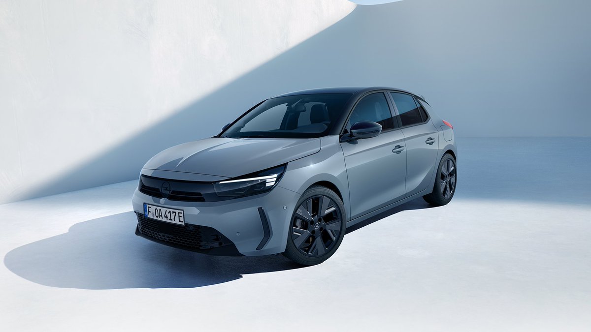 OpelTurkiye's tweet image. Eğlenceli sürüş cesur tasarımla birleştiğinde: #OpelCorsa.⚡

#ThisIsOpel #FunToDrive