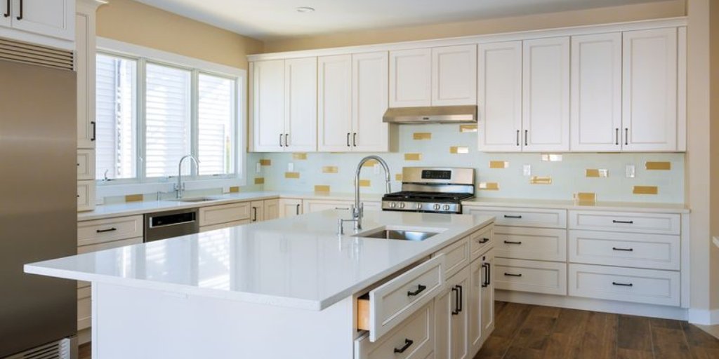 amazingcabinetb's tweet photo. Makeover your cooking space with Amazing Cabinetry which delivers a bunch of popular collections to make you jaw-dropping and go beyond your expectations. Check out for details here!
#renovation
#kitchen_decor
#kitchen_renovation
#Laguna_Beach
#Dana_Point
#Home_Improvement https://t.co/cDRFenTJ7H