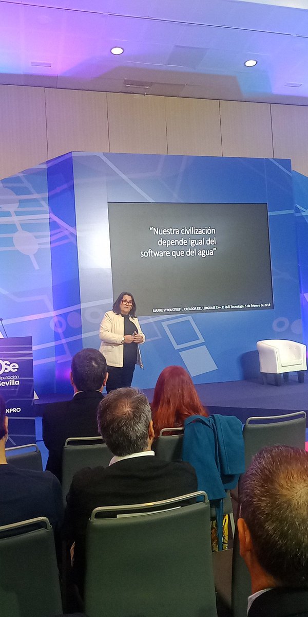 "Esto podría dar hasta miedo pero es que estamos todo el día conectados/as"
<a href="/DIPUSEVI/">Diputación de Sevilla</a> #XIFeriaDeLaInnovaciónYLasNuevasTecnologías