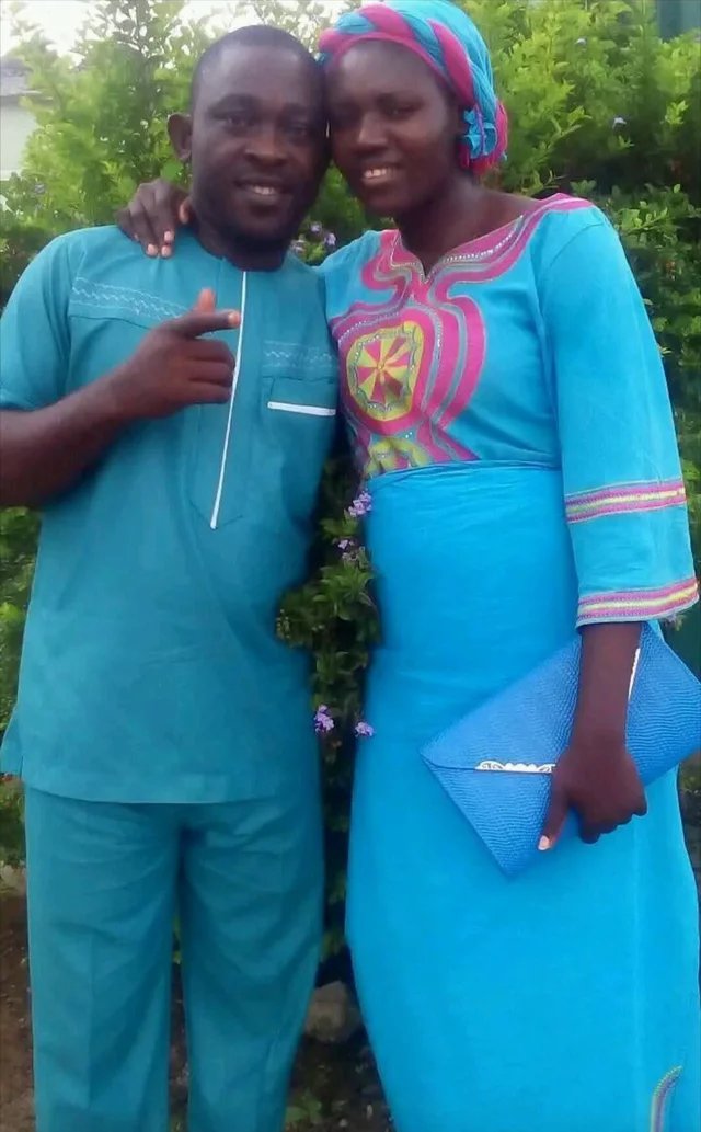 borntosucceed90's tweet photo. Nigerian man publicly apologises to his wife who allegedly left him for another man and begs her to come back to him https://t.co/AesOK5ZHd7 https://t.co/f8jE7rTEeO