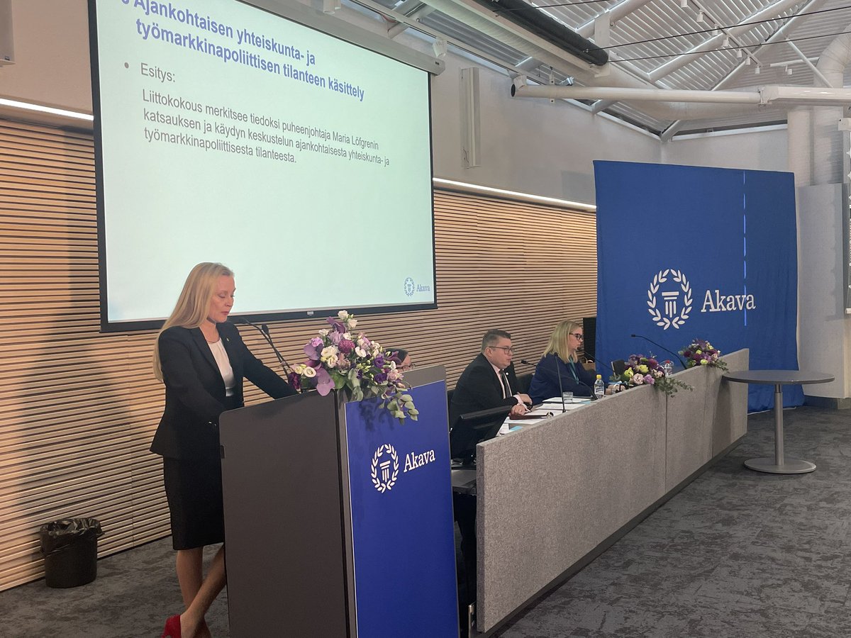 Akavan liittokokouksessa <a href="/marialofg/">Maria Löfgren</a> käy läpi ajankohtaista yhteiskunta- ja työmarkkinapoliittista tilannetta. Painopisteen tulee olla kasvua ja osaamista vahvistavissa toimenpiteissä.