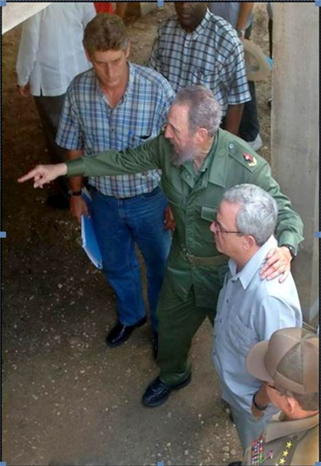 #LunesConMarx. Él nos trajo a Marx y Martí, y señaló el camino que millones seguimos... #FidelPorSiempre