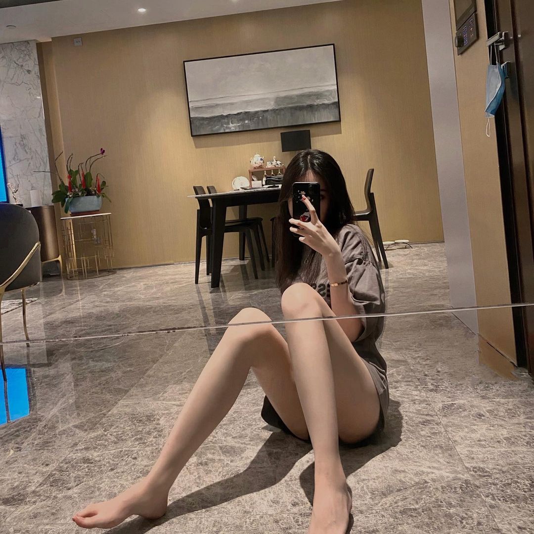 来粉丝家先拍2张把  给他打了4次飞机哈哈 https://t.co/1dJgYsdkRJ