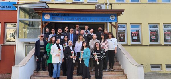 Belediye Başkanımız Mehmet Temel , Karakol Komutanı Gürkan Demir, Okul Müdürü Eyyüp Mutlu, Belediye Meclis Üyesi  Seda Alacalı ve MHP Kadın Kolları Başkanı Yasemin Tümer ile birlikte Adanan Kaptan İlk-Ortaokulunu ziyaret ederek tüm öğretmenlerimizin öğretmenler gününü kutladı.