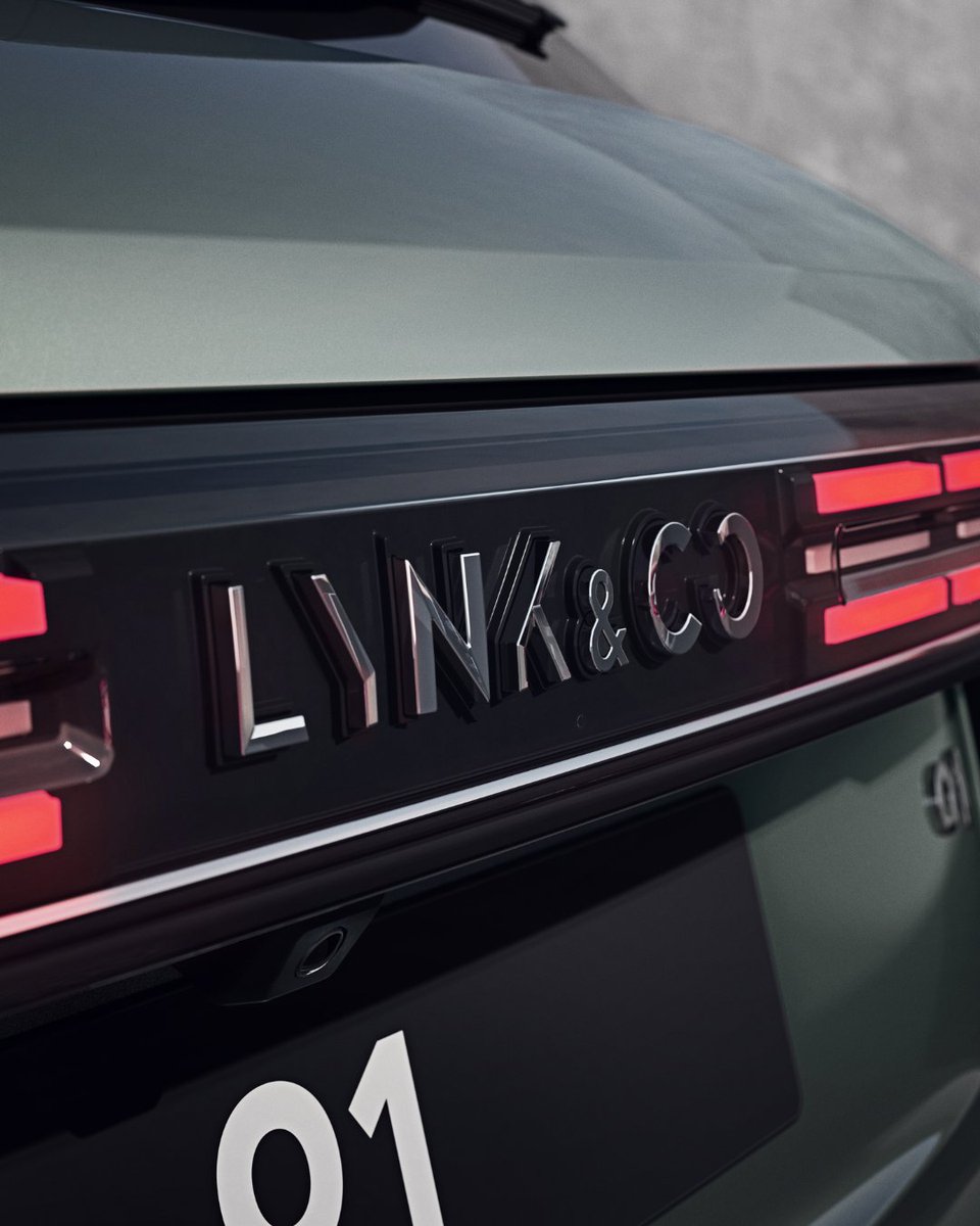 Spoiler alert: This isn't just about the gorgeous green paint job. The new 01 is sustainable from the inside out. 🌿
Eco-friendly interiors and a hybrid engine that reduces emissions without compromising on power. (cont) spkl.io/l/6014fn7Tr
