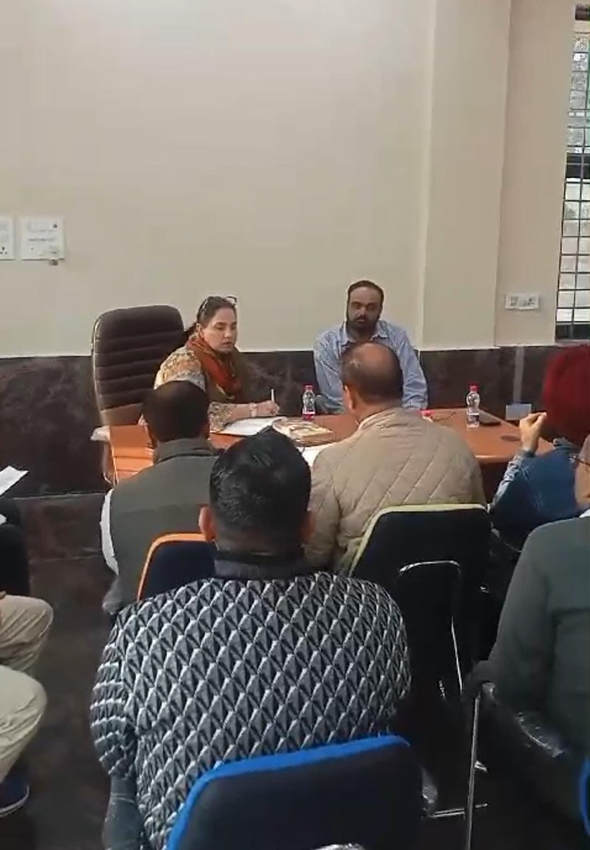 mcamritsar's tweet photo. Review meeting done by Ld. Commissioner in presence of MLA Dr Jeevanjot kaur regarding development works with MC officals on 20-11-2024
#news #highlights https://t.co/PMXUDxS2KF