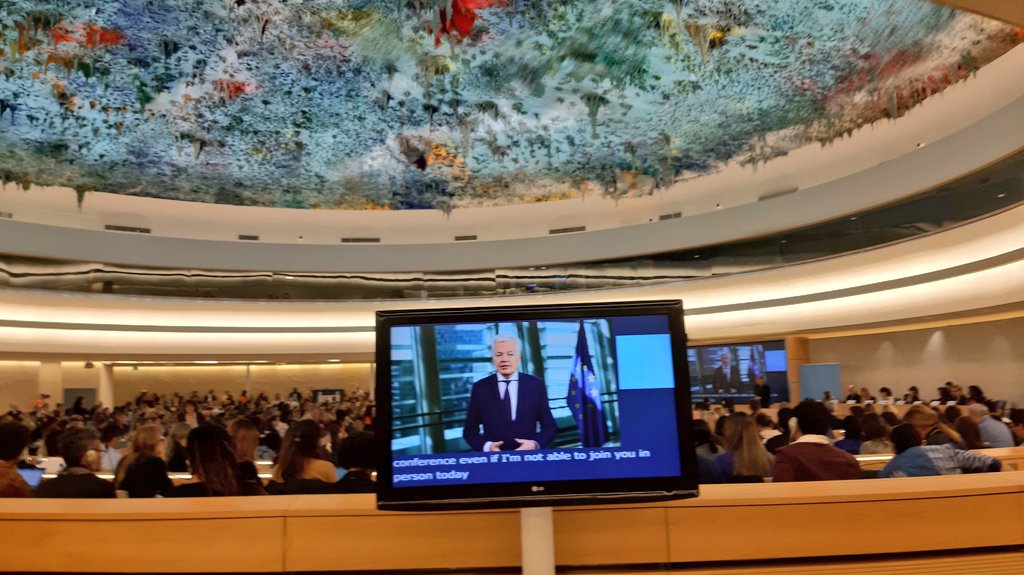 Didier Reynders <a href="/dreynders/">Didier Reynders</a> de la <a href="/EU_Commission/">European Commission</a> no asiste a este 13 Foro de Empresas y Derechos Humanos #UNForumBHR de <a href="/UNGeneva/">United Nations Geneva</a> PERO ha declarado que apoya totalmente que se tenga un Instrumento Legal Vinculante #LBI en la ONU para proteger loa Derechos Humanos y el planeta
