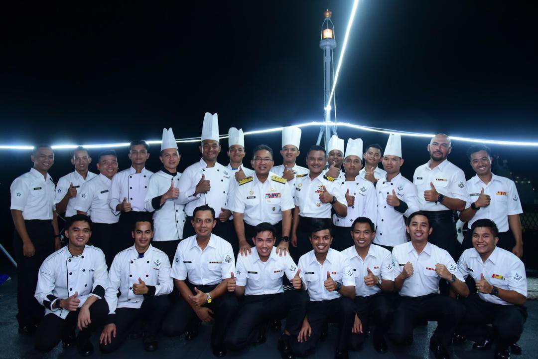 “Your vision and strategic thinking have guided us through thick and thin”

24 Nov 24 - Majlis Cocktail Armada sempena penghargaan Panglima Armada Timur telah diadakan di KD KELANTAN bertujuan meraikan persaraan YBhg Datuk Hj Muhammad Ruzelmy bin Hj Ahmad Fahimy.