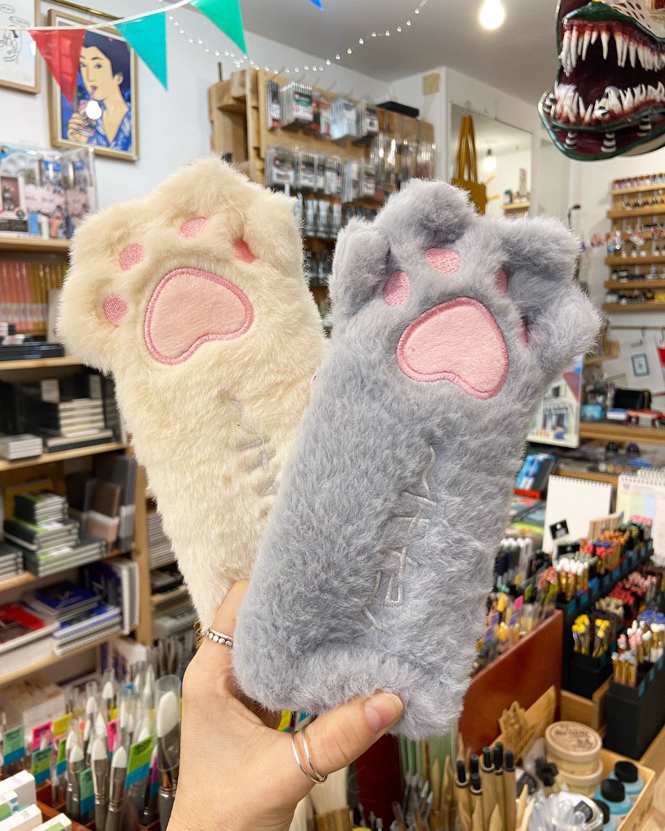 Bueno, bueno, bueno....¿Y estos estuches de patitas?

En #LaMadriguera
...y en lamadriguerashop.com
