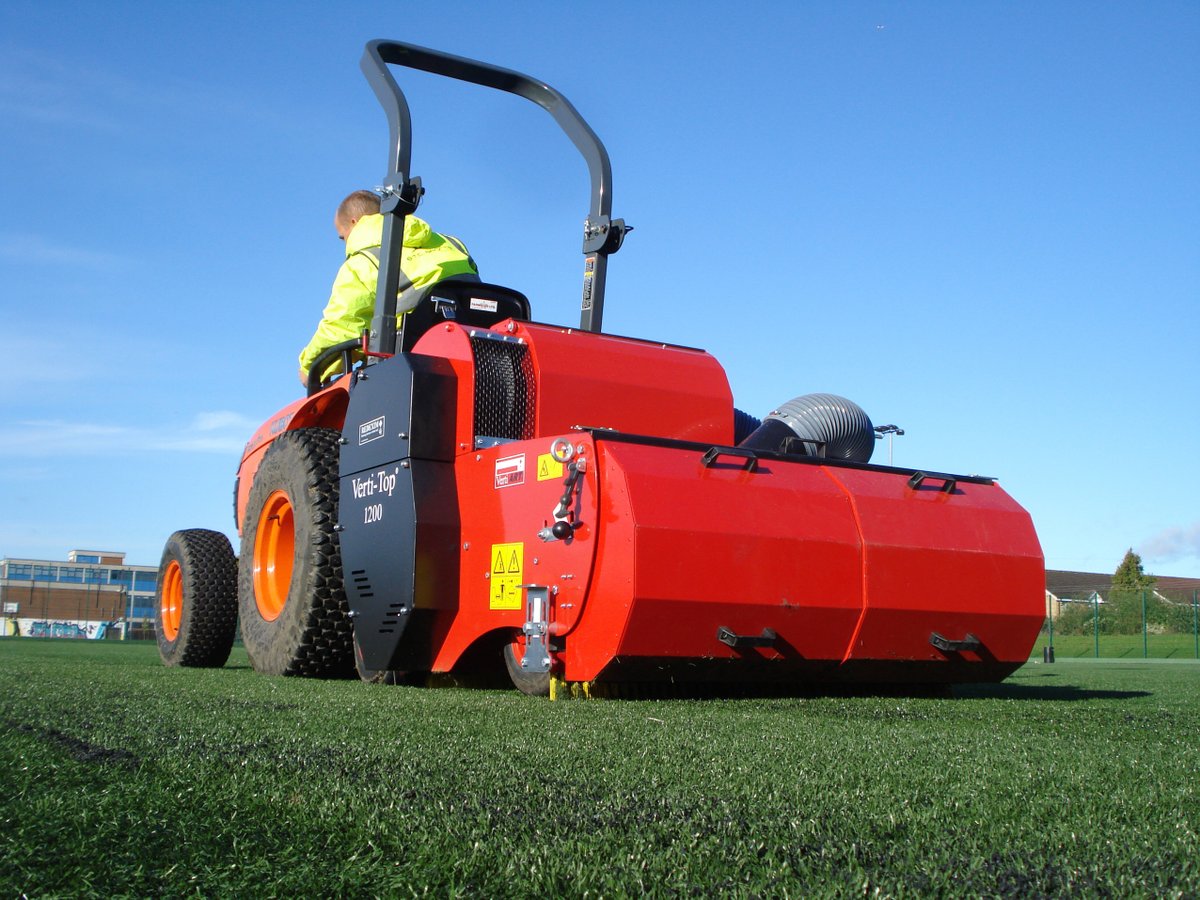 RedeximUK's tweet image. As the synthetic industry moves towards natural #infill materials such as #cork, specialist tools like the Redexim Verti-Top will become a weekly usage item - needed to maintain mobility and player #safety. Prepare now &amp;amp; find out more about the Verti-Top: bit.ly/48ZcRL8