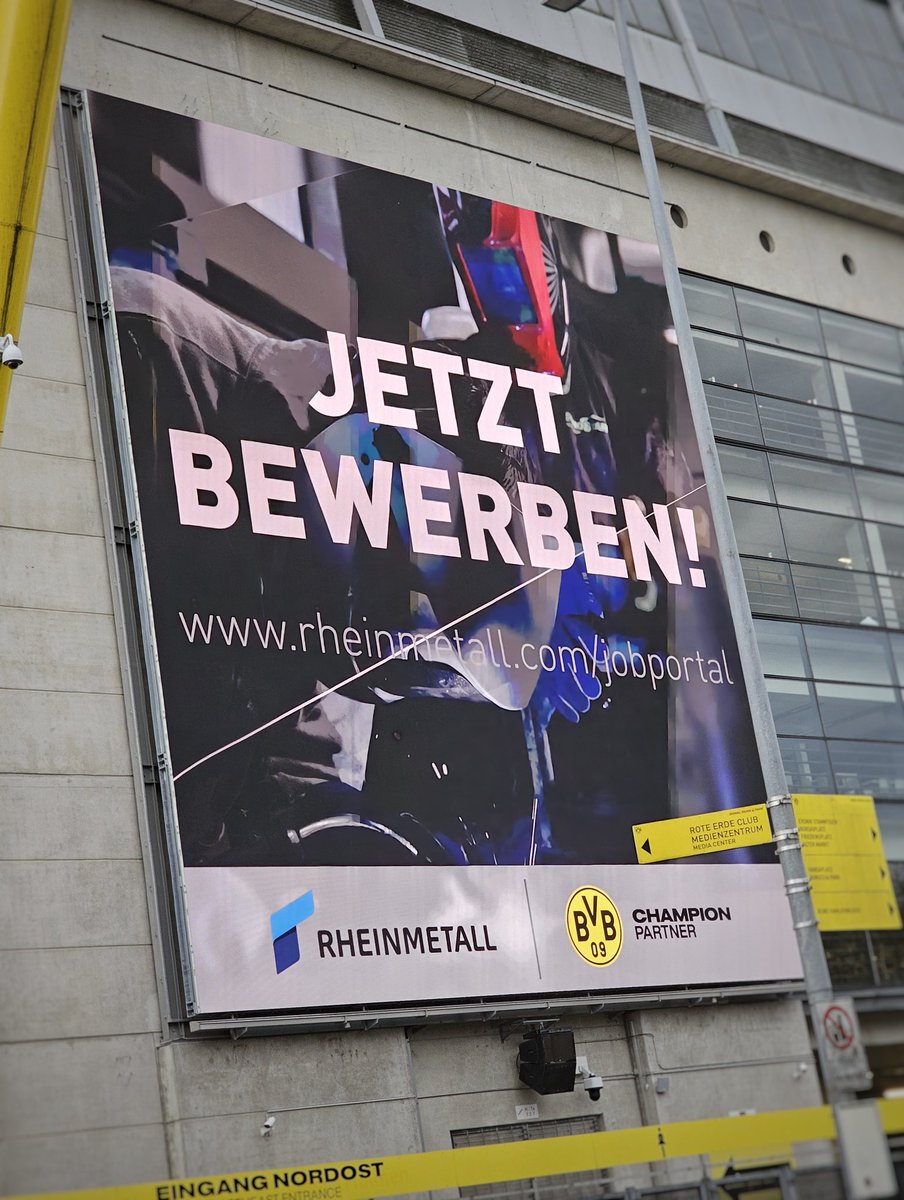 Deutsche Friedensgesellschaft (@dfgvk_bv) on Twitter photo Vom Stadion in die Waffenfabrik? Noch wirbt der Rüstungskonzern Rheinmetall am (und im) Stadion des <a href="/BVB/">Borussia Dortmund</a>. 💣 Gerade findet die Hauptversammlung statt - die <a href="/Krit_Aktionaere/">Kritische Aktionärinnen und Aktionäre</a> haben einen Antrag zur Kündigung der Werbepartnerschaft eingebracht. 🤞 Vom Stadion in die Waffenfabrik? Noch wirbt der Rüstungskonzern Rheinmetall am (und im) Stadion des <a href="/BVB/">Borussia Dortmund</a>. 💣 Gerade findet die Hauptversammlung statt - die <a href="/Krit_Aktionaere/">Kritische Aktionärinnen und Aktionäre</a> haben einen Antrag zur Kündigung der Werbepartnerschaft eingebracht. 🤞