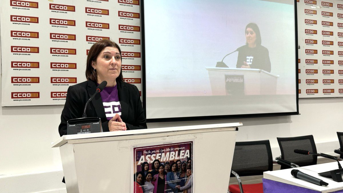 ccoopv's tweet photo. @AnaGarciaCCOOPV @ccoopv_cnord @CCOORiberaSafor @CCOOvinalopovb @ccoopvinterior @CCOOAM @CCOOCMorvAPalan @CCOOComCentrals @CCOO @zepere4 @alannaasoc @ciborra_cloti @jovesccoopv @pensioCCOOPV @educacio_ccoopv @Sanitat_CCOOPV @industriaccoopv @serveisccoopv @CCOOHabitat_PV @fscccoopv 🎙 @ciborra_cloti Ens sumem a la crida global del #25N per denunciar que les violències masclistes segueixen travessant les vides de totes les dones. No hi ha ni present ni futur dignes mentre la 1/2 de la població patisca les conseqüències de les violències masclistes.
#PerTotes https://t.co/mTwxN9e8BC