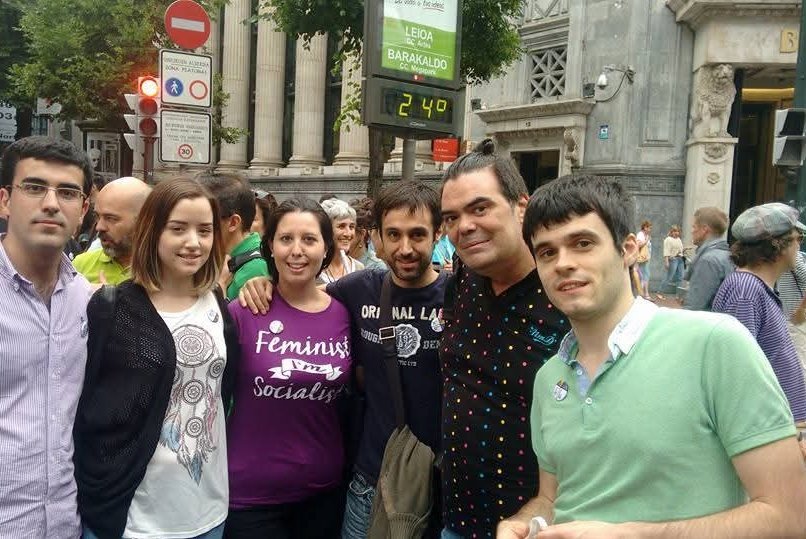 JSE_Egaz's tweet photo. Rober era una de las personas que más honor hizo a esa máxima de que quien ha sido militante de las @JSE_Egaz nunca deja de serlo, pasen los años que pasen.

Gracias, de parte de tu organización, por tu ejemplo y compromiso, que ya son eternos. 

Se va uno de los nuestros✊️⭐️🌹 https://t.co/BDkUVdYiyt