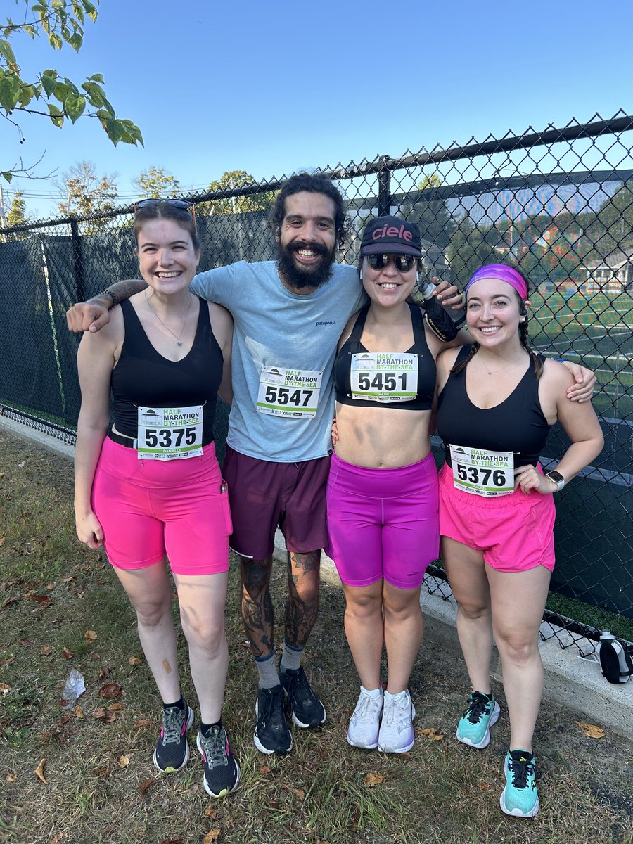 Fitzgerald_PT's tweet photo. "This year, I am thankful for my running buddies and my never-wavering support system." 😊 - Dr. Rachel Major 

#Thanksgiving2025 #Thankful #RunningBuddies #Supportsystem #Physicaltherapist https://t.co/TOas5FjMaV