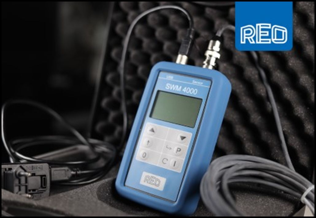 A handheld measurement device like the REO SWM4000 Handheld Vibration monitor can be indispensable. As a portable device with integrated rechargeable batteries, it can be used quickly on-site and in all weather, ensuring accurate measurements can be made under any circumstances.