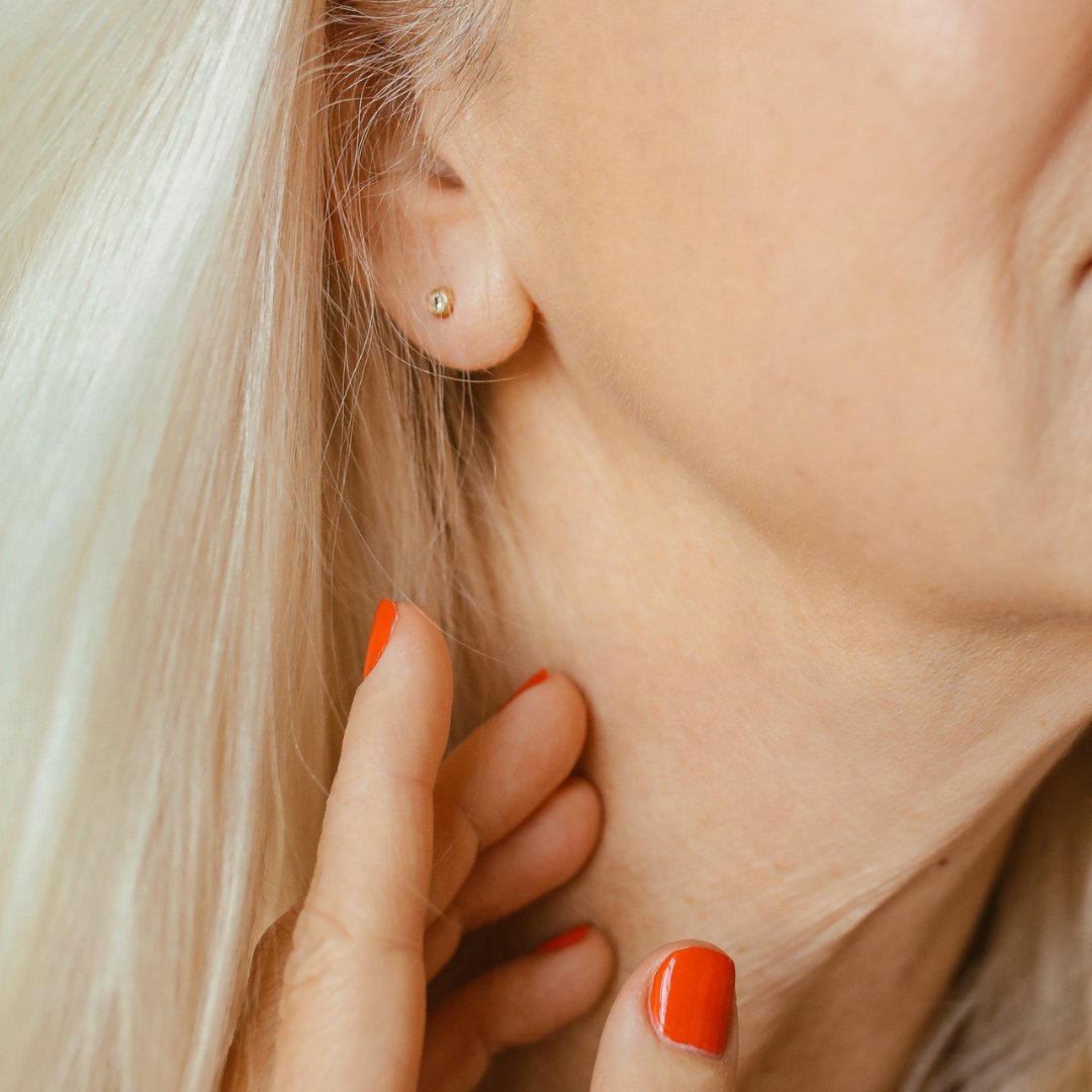 Ac wrth i’r tywydd oeri, mae’n amser rhoi sylw i’n croen!

Mae ein triniaeth wyneb microdermabrasion yn cynnig diblisgiad dwfn i’r croen i sbarduno colagen ac i wella gwead ac edrychiad eich croen!

E-bostiwch urbasba@cavc.ac.uk i archebu lle