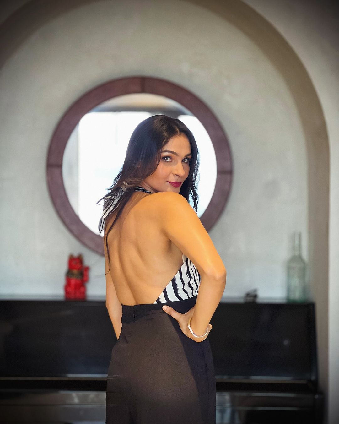 GdOrdYsWgAAO35y?format=jpg&name=large