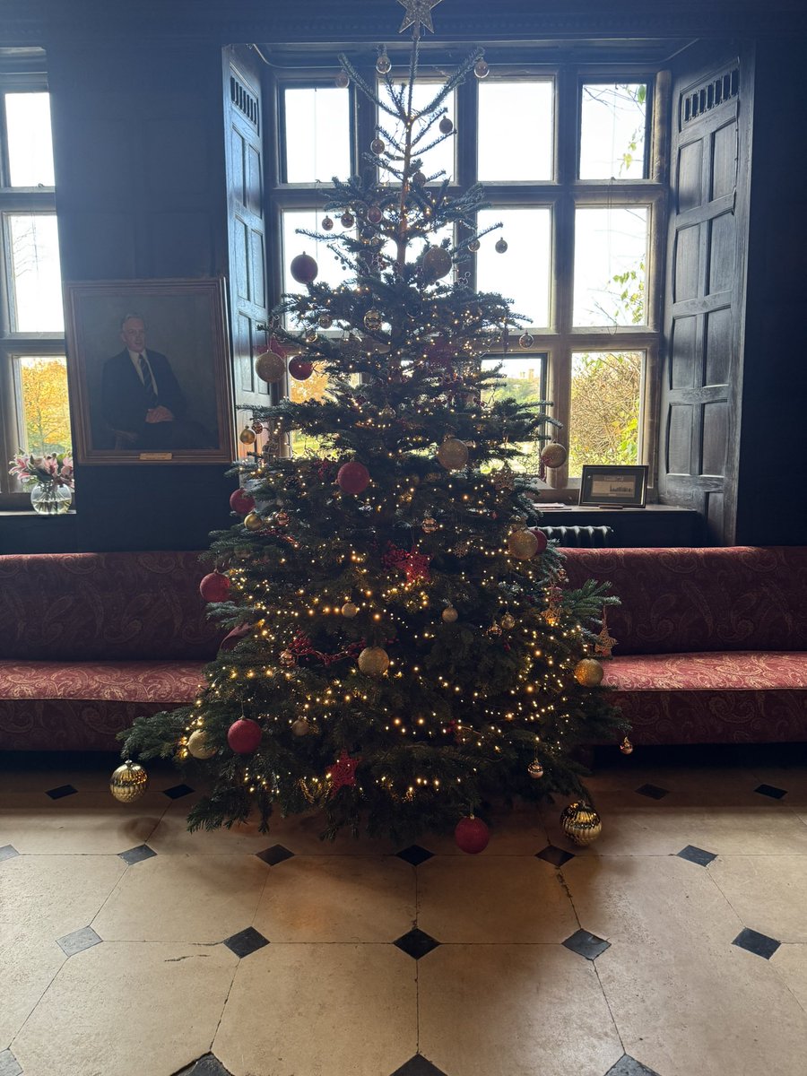 An energetic session in the sunshine with <a href="/HawthornsSport/">HawthornsSport</a> this morning! A fabulous and enthusiastic bunch of year 7/8’s! Thank you for having us 🦅 #WeAreHurst