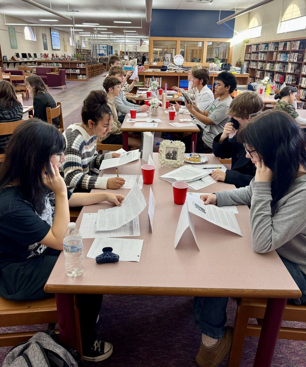 MrsLangfels's tweet photo. Last week my APUSH students completed an Antebellum Era reform movement speed dating activity. @kedc_epic https://t.co/xKZvzln2E9
