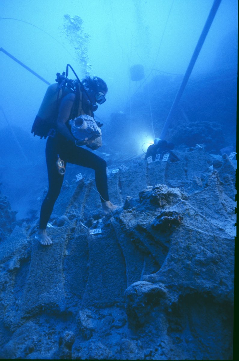 Ancient Near Eastern Studies Würzburg (@ava_wue) on Twitter photo 🌊🏺⛵🤿 Das Schiffswrack von #Uluburun in der WAZ-Ringvorlesung! Cemal Pulak <a href="/TAMU/">Texas A&M University</a> spricht über die Ausgrabungen an der türkischen Küste und den Mittelmeerhandel in der Bronzezeit.
📅Montag, 2. Dezember, 18:15h
🏰Toscanasaal, Residenz Würzburg
phil.uni-wuerzburg.de/altorientalist… 🌊🏺⛵🤿 Das Schiffswrack von #Uluburun in der WAZ-Ringvorlesung! Cemal Pulak <a href="/TAMU/">Texas A&M University</a> spricht über die Ausgrabungen an der türkischen Küste und den Mittelmeerhandel in der Bronzezeit.
📅Montag, 2. Dezember, 18:15h
🏰Toscanasaal, Residenz Würzburg
phil.uni-wuerzburg.de/altorientalist…