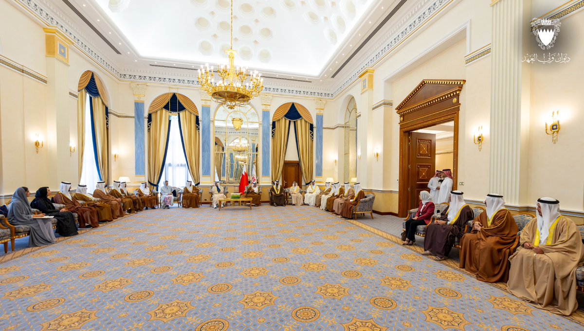 BahrainCPnews's tweet image. صاحب السمو الملكي الأمير #سلمان_بن_حمد آل خليفة ولي العهد رئيس مجلس الوزراء يلتقي سمو الشيخ عبدالله بن زايد آل نهيان نائب رئيس مجلس الوزراء وزير الخارجية بدولة #الإمارات العربية المتحدة #البحرين