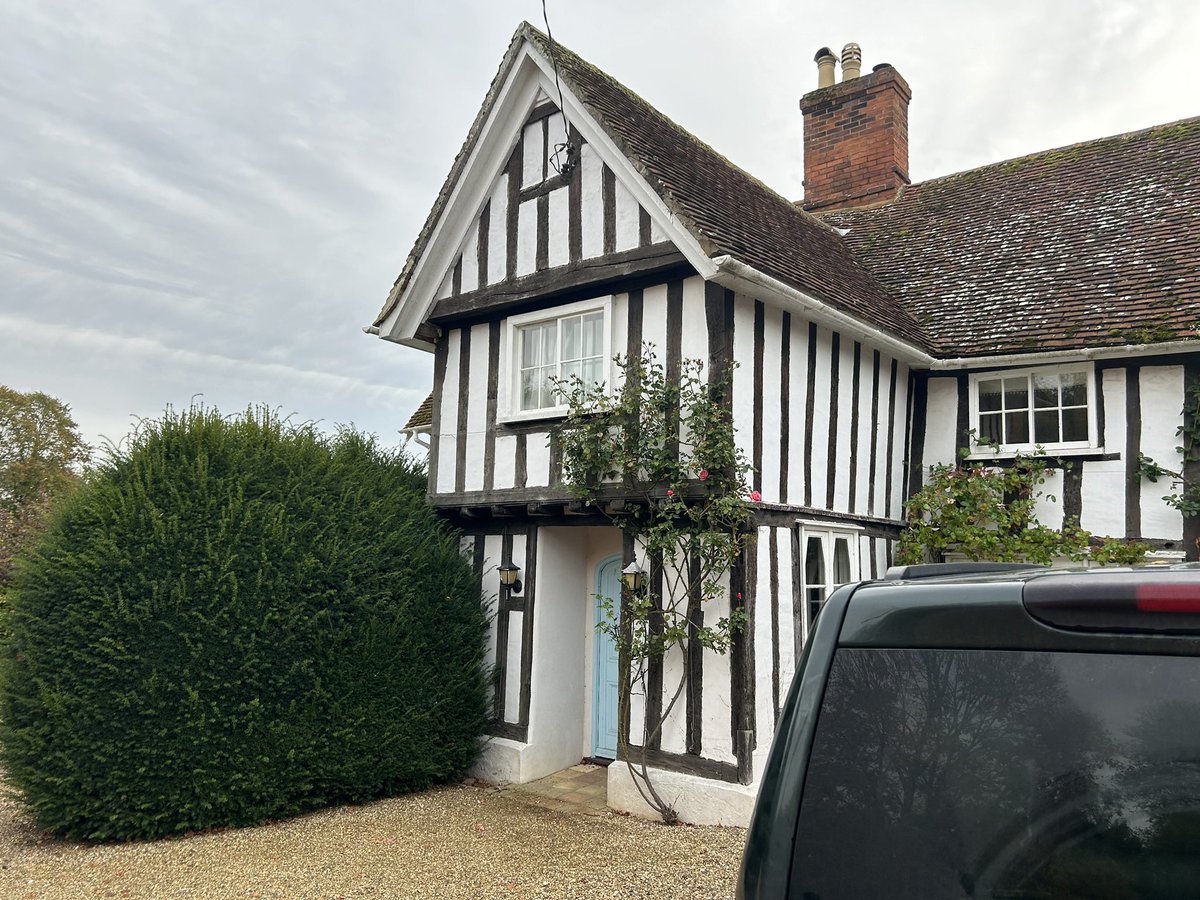 JammyFilmsUK's tweet photo. #MathewHopkins childhood house a stunning place to grow up ❤️
In 1620s #horror #horrormovies #horrorfilm #horrorstories #horrormovie #horrorjunkie #horrorobsessed #tagstagram ##horrorfan #movielover #moviefanatic #horrorclub #horrorfilms #horrorart #slasherfilm #horrorfans https://t.co/Jc1BhDjGBF
