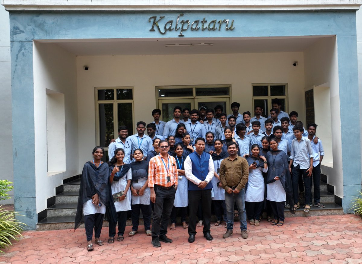 As a part of Industrial Visit, CSE, CSE-AI and Mech. Engg. Students of Vignan Engineering College, Visakhapatnam visited #STPI_KALPATARU. They were informed about various offerings and showcased the Industry4.0 lab facilities <a href="/arvindtw/">Arvind Kumar</a> <a href="/guptaa_sanjay/">Sanjay Kumar Gupta</a> <a href="/KavithaC8/">Kavitha C</a> #STPIINDIA