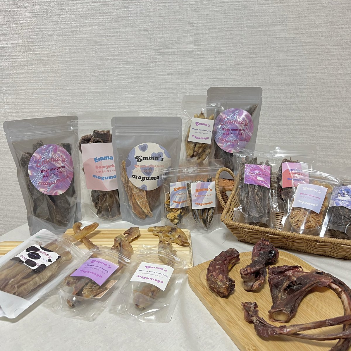 内定取り消しされたけど、
おやつ屋さん初めて幸せな毎日すぎるよ〜〜！！
こんなに可愛いし、安いのに全然売れなくてしょげる！！！