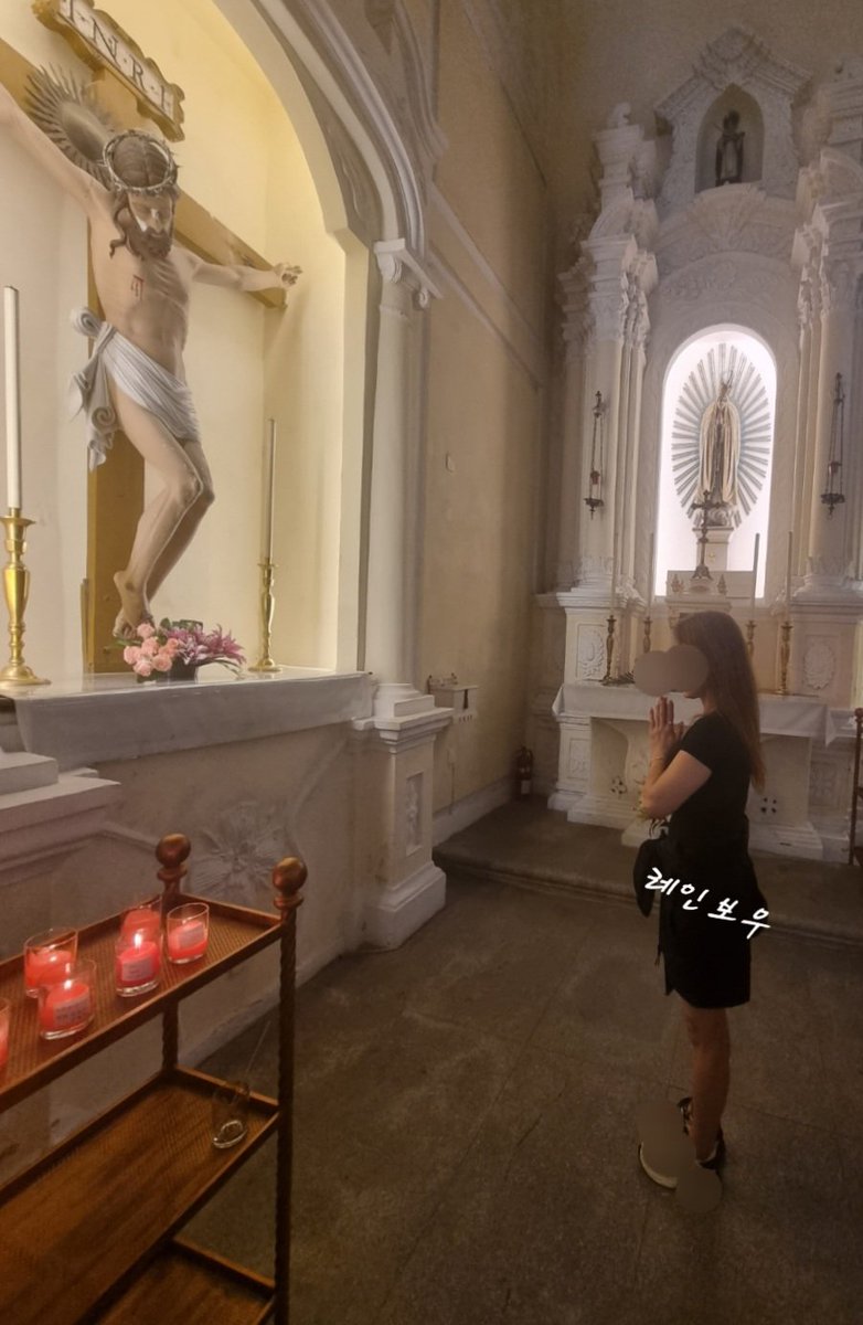 뭐라고 기도하는 걸까요? ㅎㅎ