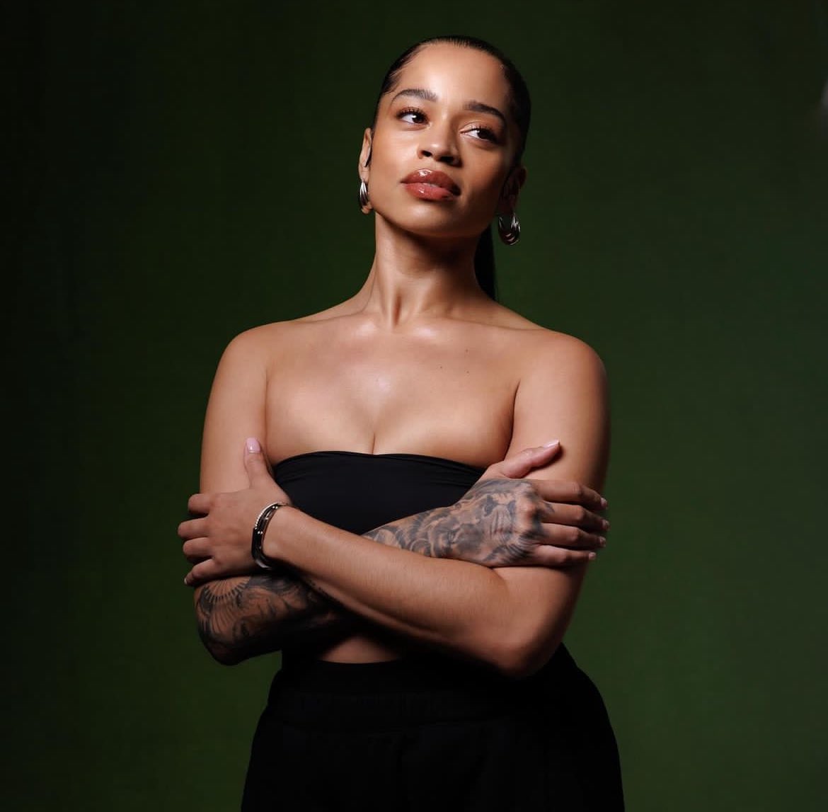 EscapeTracks tweet media