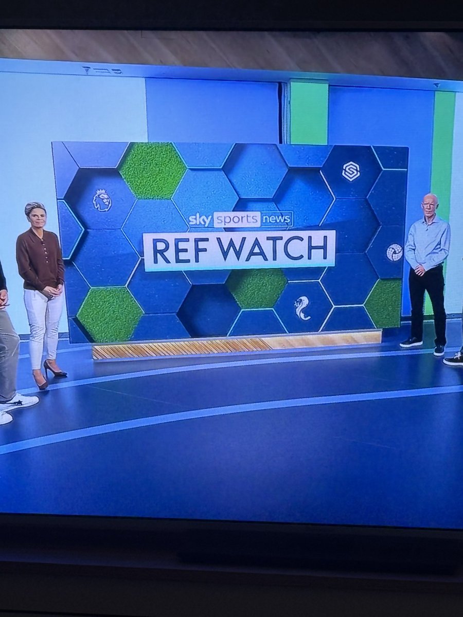 Could anybody actually give a toss about this programme!? Absolute drivel!