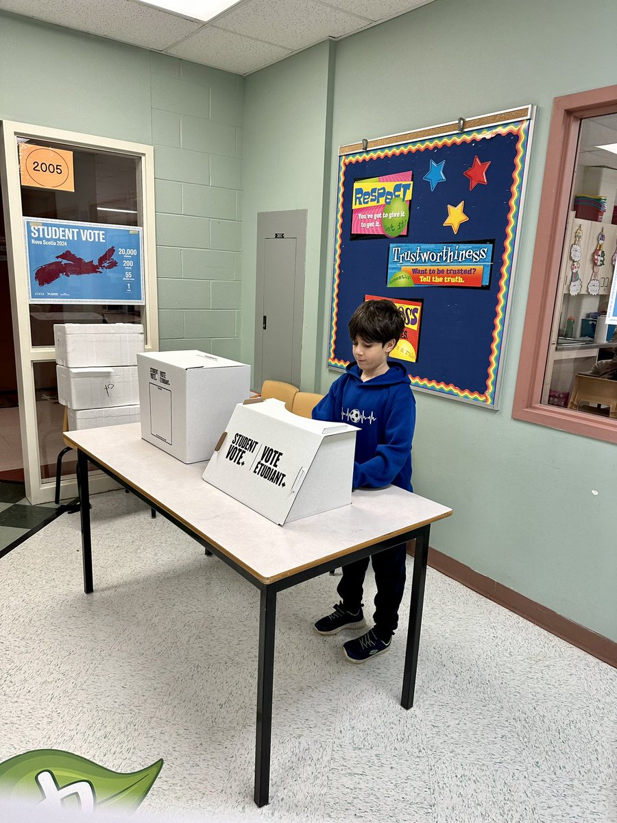 Mrs_C_Curry's tweet photo. Today, grade 4 and 5 students @BedfordSouth had the opportunity to cast a vote for the candidate of their choice running in the provincial election. #StudentVoteNS @CIVIX_Canada https://t.co/mipM1QjiHX