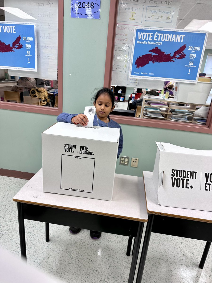 Mrs_C_Curry's tweet photo. Today, grade 4 and 5 students @BedfordSouth had the opportunity to cast a vote for the candidate of their choice running in the provincial election. #StudentVoteNS @CIVIX_Canada https://t.co/mipM1QjiHX