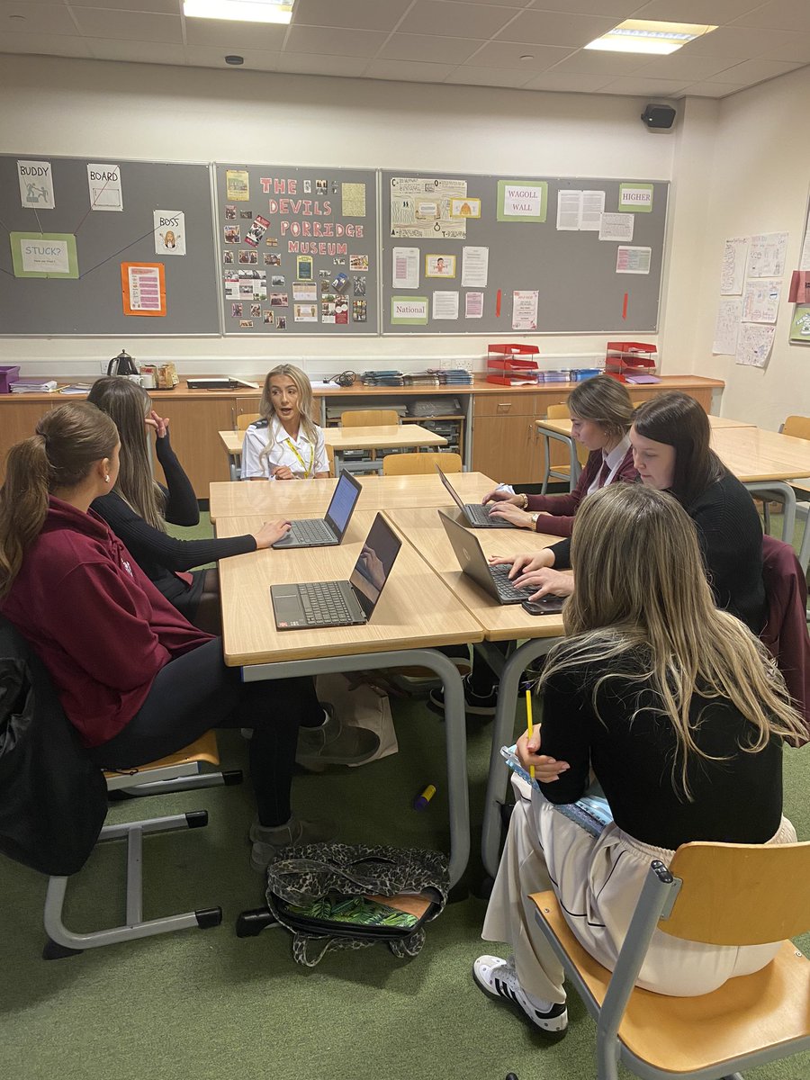 Delighted to have Amy from HMP Stirling talking to S6 about the fact that women in prison are often victims of crime themselves #16DaysOfActivism2024! Let's stop the cycle! <a href="/AlloaAcademy/">Alloa Academy</a>