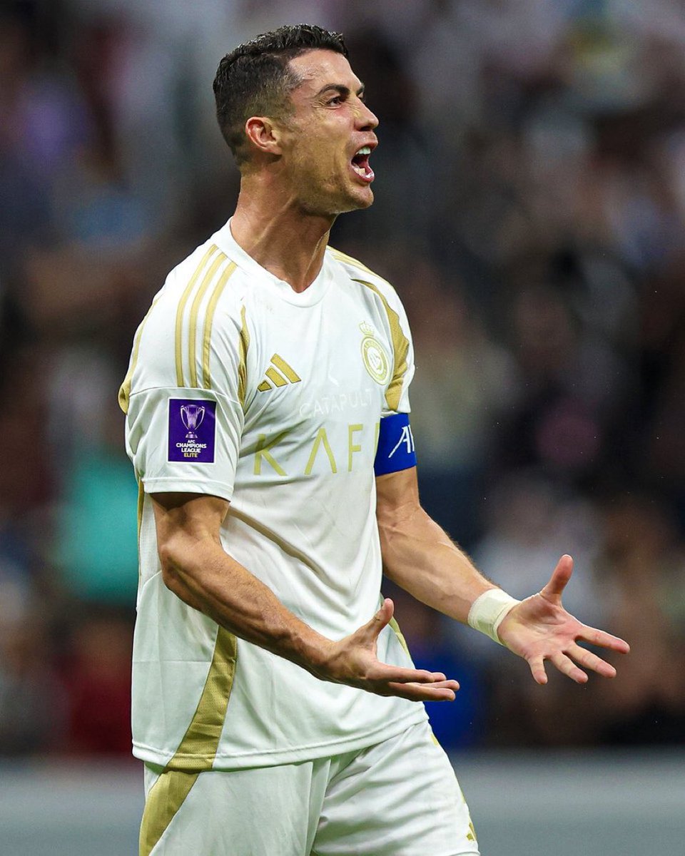 🚨🚨🚨🚨🚨🚨🚨🚨🚨🚨🚨🚨🚨

الاسطورة كريستيانو رونالدو هذا الموسم :

• 22 مباراة
• 22 مساهمة 😨
• 18 هدف 
• 4 اسيست

✅ سجل في السوبر السعودي 
✅ سجل في دوري روشن
✅ سجل في دوري الأمم الأوروبية 
✅ سجل في دوري أبطال آسيا للنخبة