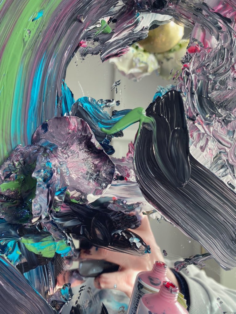 Zoe Louise tweet media