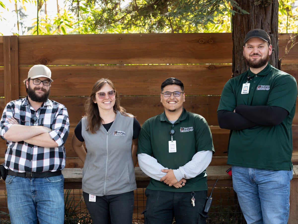 FresnoZoo's tweet photo. Starting our #THANKFULWeek with a giant shout out to our incredible team at Fresno Chaffee Zoo! Your dedication and passion in every field makes the magic happen every day. To all departments and teams - we see you, we appreciate you! 🧡 https://t.co/rC3Wb7TRqK