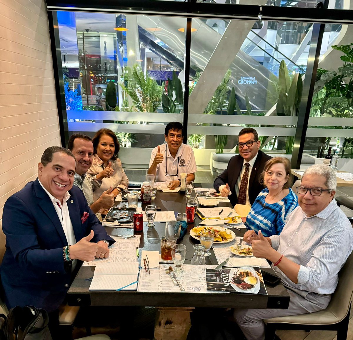 FreddyAlvarezE's tweet photo. Este trabajo y compromiso no se detienen. La semana pasada cumplimos con diversas reuniones dentro de Kiwanis. 

Quiero reiterar mi más sincero agradecimiento a todos mis hermanos kiwanis.

¡Seguimos juntos, transformando vidas! https://t.co/IEMId3zlgU