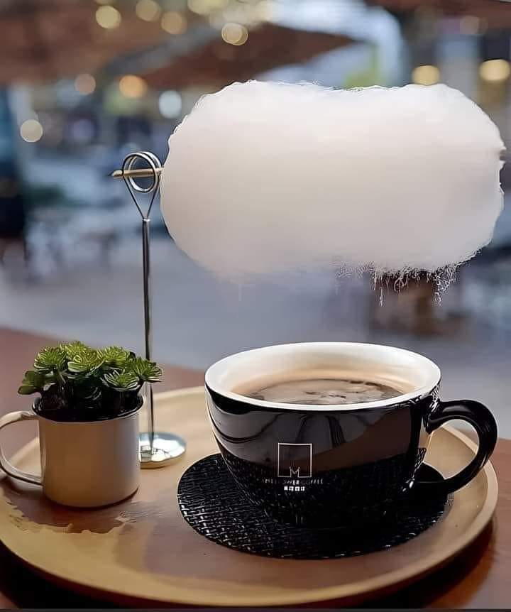 redangel2009's tweet photo. In Singapore maakt "Sweet Little Rain" koffie drinken magisch. Een suikerspinwolk smelt door de stoom en laat zoete regendruppels op je koffie vallen.
#SweetLittleRain #Singapore #KoffieBeleving https://t.co/McKBeUjJJs