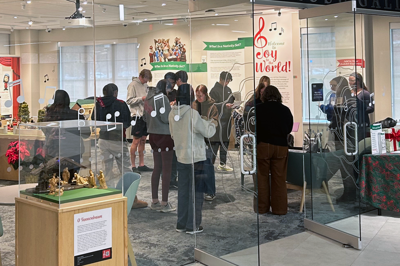 The Christmas exhibit is officially open! UD students in a religious studies class were the first visitors of the season. 😊 There are lots of opportunities to visit. Take note of special weekend hours: Dec. 7, 8, 14 and 15 from noon to 4 p.m. udayton.co/fjF