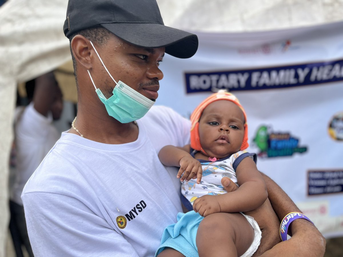 alimi_emmanuel's tweet photo. Rotary family Health Day 2024💙❤️
Medical outreach ✅
Free pad for young girls✅
Mosquito nets✅
Thank you Egbeda for having us🙈❤️
Rotary is good 💯💯💯
@ClubMedilag  
#RFHD #rotary #rotaract #egbeda https://t.co/d3V4URmrpg