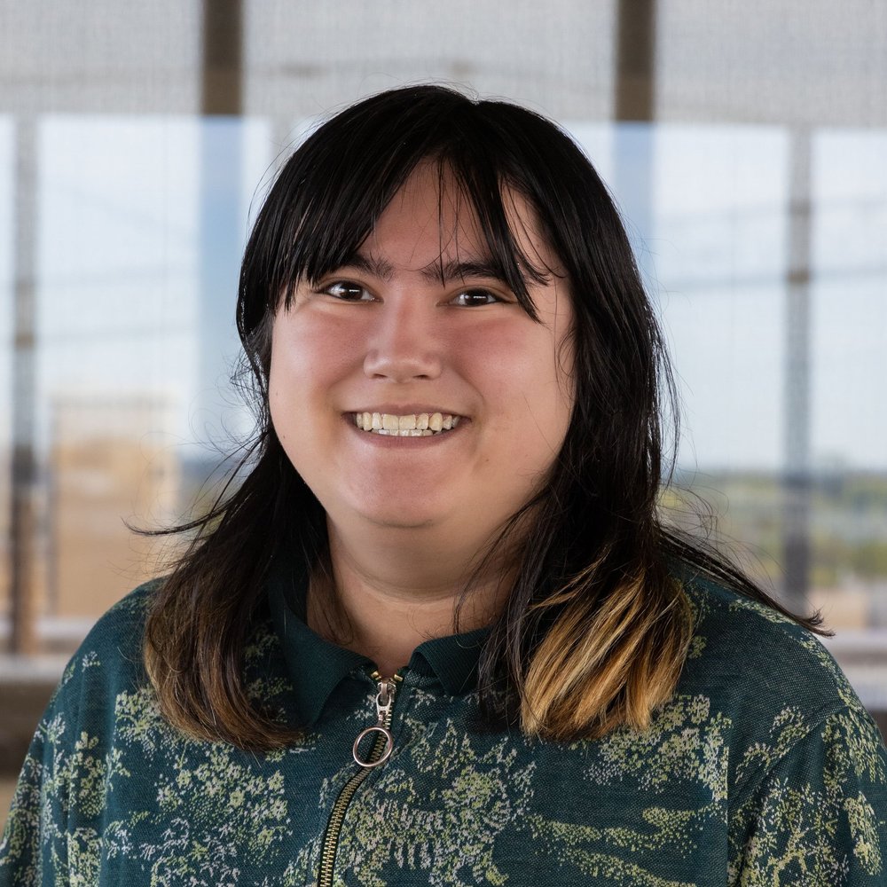 Meet Elijah Lin, an undergrad research asst. on #Ed_PERC #cSERT majoring in Ed Policy Studies &amp; Psychology. Their work explores how underrepresented students navigate #highered &amp; the inequalities (re)produced within colleges &amp; universities. Welcome to the team! #MeetTheTeamMonday