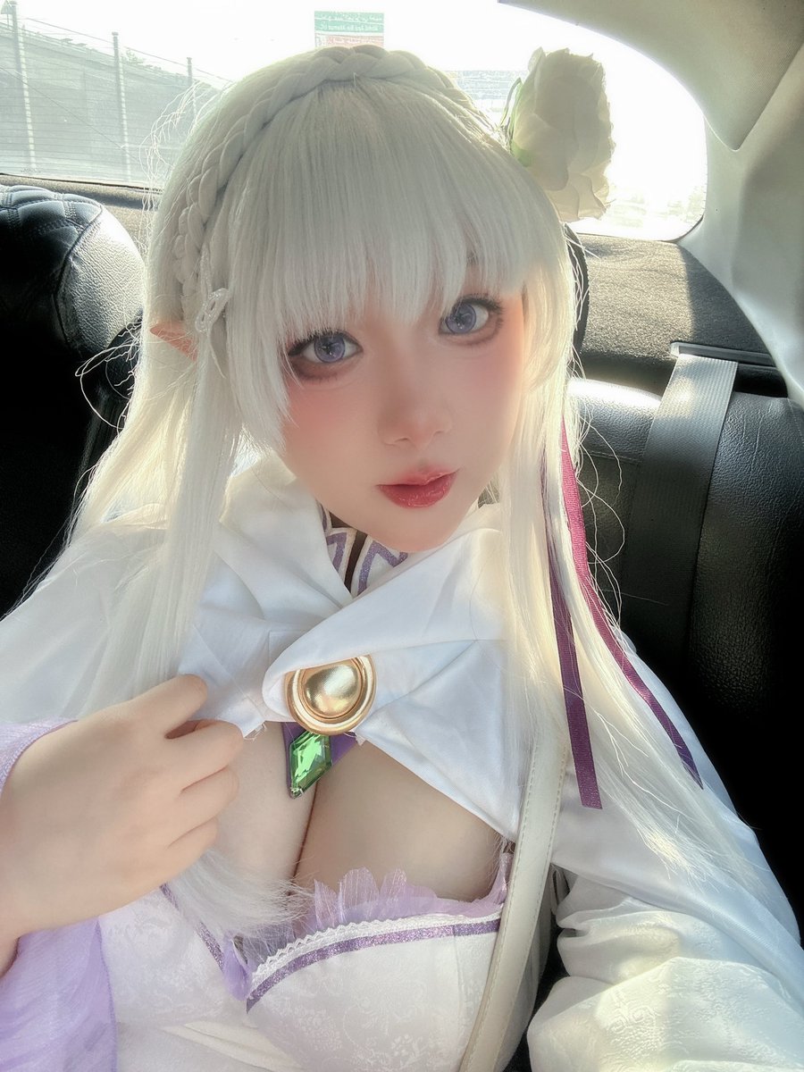 H39496574's tweet photo. EMT～
#爱蜜莉雅 #cos #从零开始的异世界生活 https://t.co/rEzFMf4SCv
