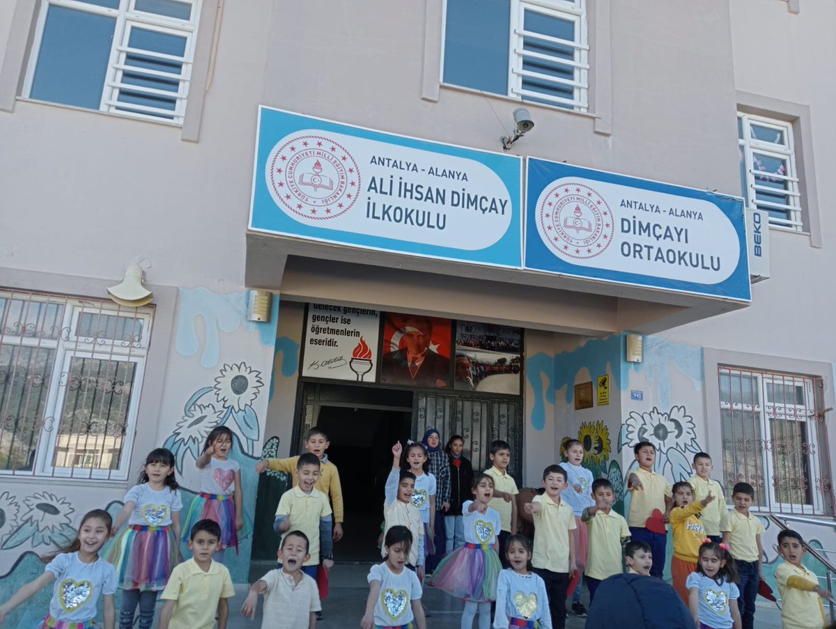 AliDimcay's tweet photo. 24 Kasım Öğretmenler Günü Programımız. Emeği geçen öğretmen ve öğrencilerimize teşekkür ederiz. 
@AlanyaMem 
@antalyamem07 
@YUSUFYILMAZ0759 
@MustafaTur50930 https://t.co/OGihTfo2HT