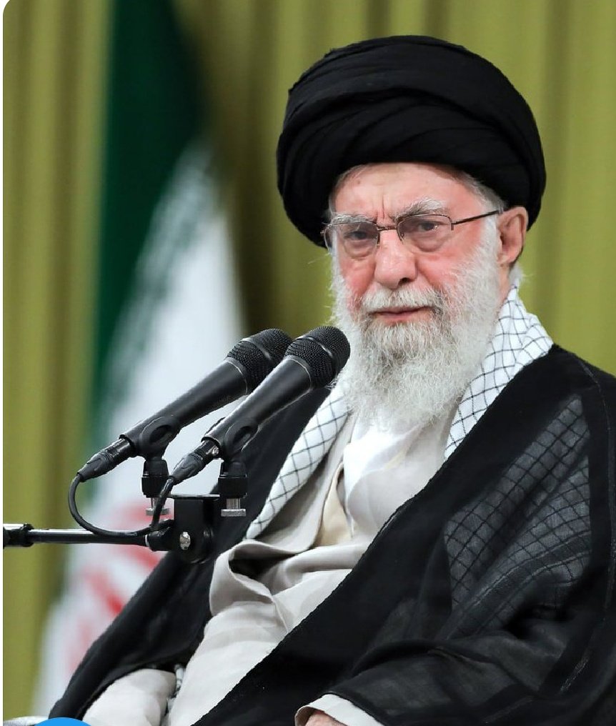 Mahda1919's tweet photo. ما عاشقان سینه چاکِ پسر فاطمه ایم ....
#لبيك_يا_خامنه_ای‌
#پرچمدار_مقاومت https://t.co/i3xQgJevZh