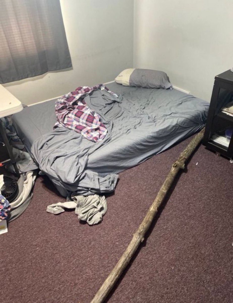 GordonGekko's tweet image. Crypto bros will make $1.7M on meme coins and still live like this