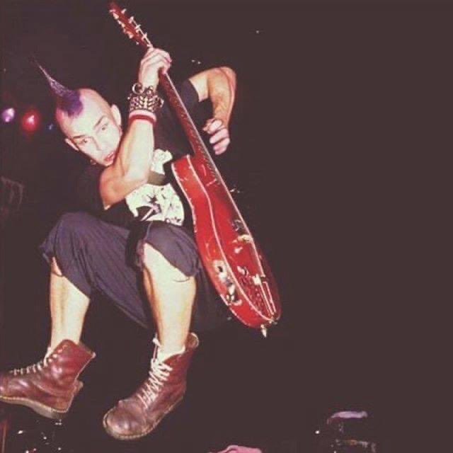 RobbyRobJames's tweet photo. Happy Birthday 🎂🎁🎉 to one of my punk rock heroes Mr Tim Armstrong
🤘🏻🎸 Have a great day Tim!
@Rancid @timtimebomb
#timarmstrong #rancid #transplants #timtimebomb #punkrock #punk #rockandroll #rock https://t.co/Akz7atJYHS